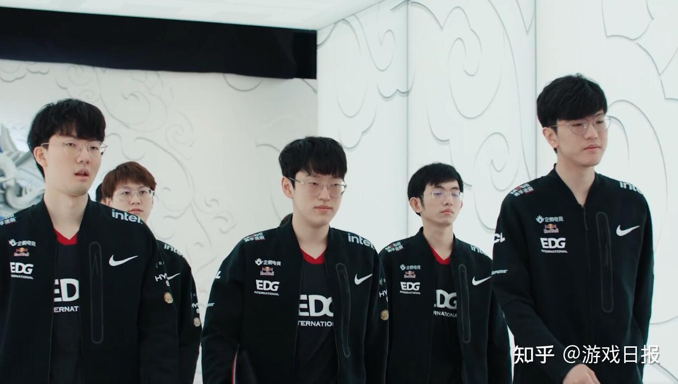 场球员不仅 场球员不仅