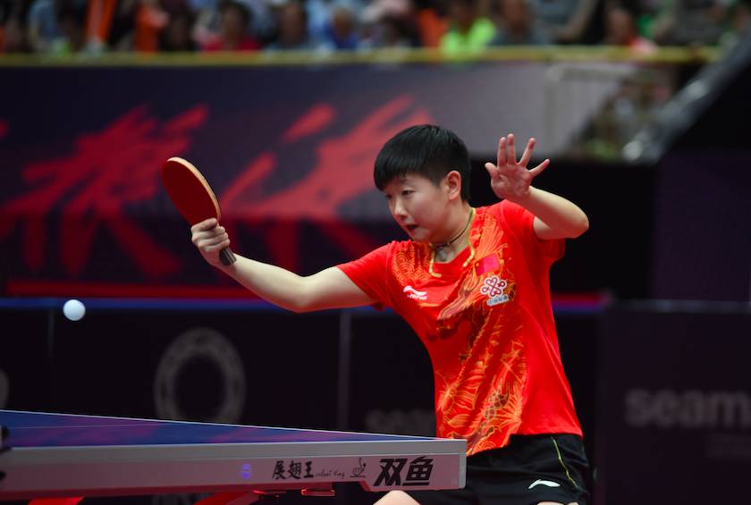 球俱乐部而 球俱乐部而